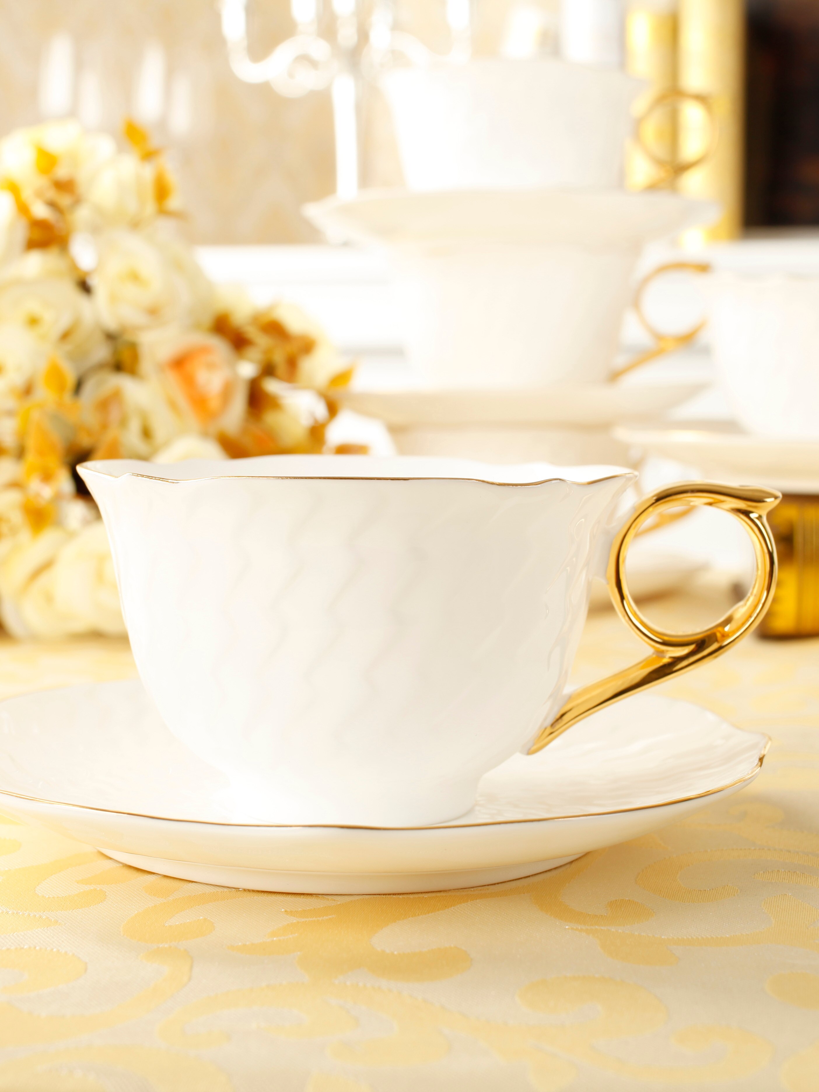 Enkele Nordic Koffiekopje Schotel Lepel Set Bone China Britse Cafe Porselein Thee Cup Geavanceerde Tasse Een Cafe Keramische Theekopje EE50BD