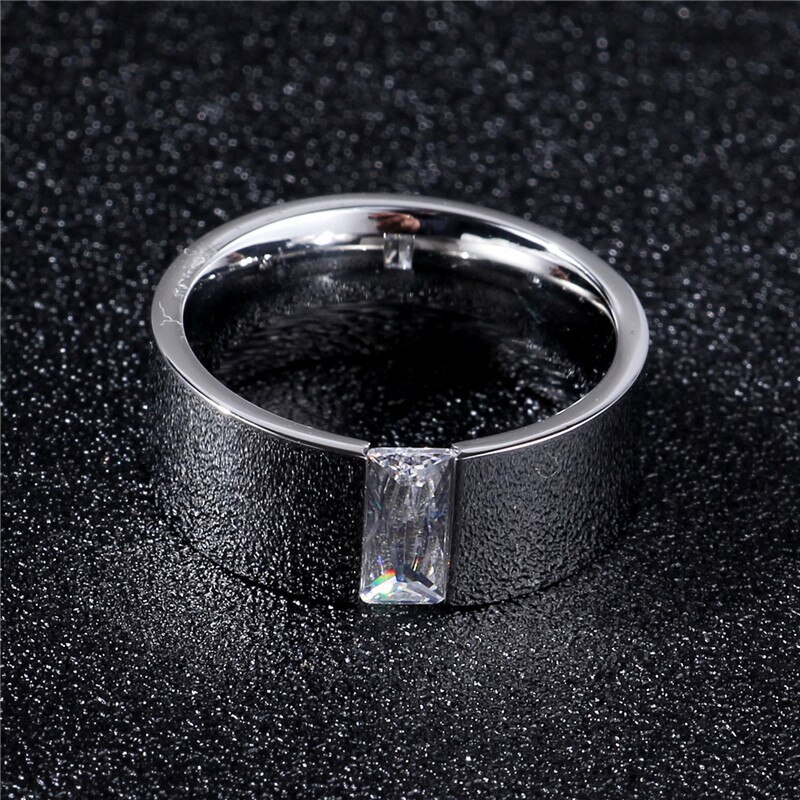 Fashionable 8mm width mirror set with super bright zircon ring 316 titanium steel ring, exclusive for women