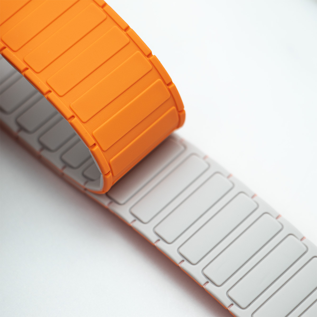 Bratara Magnetica din Silicon 20-22mm pentru Amazfit Bip, Active, GTR, GTS, Cheetah