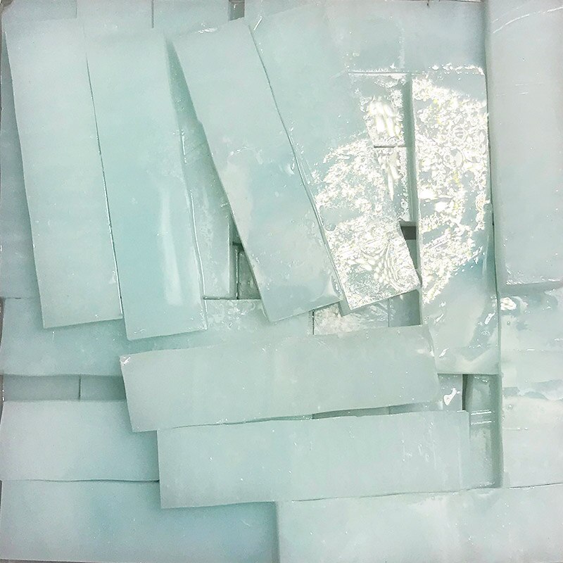 200 gramm 1X4 cm Glasmalerei Streifen, DIY Glas Mosaik Hobby, DIY Material Lieferant, Mini verlieren Tiffany Glas Stück, Grün verrotten: SF20a