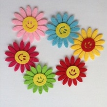 DIY czuł małe kolorowe kwiaty z uśmiechem 50 sztuk/partia 50*50mm