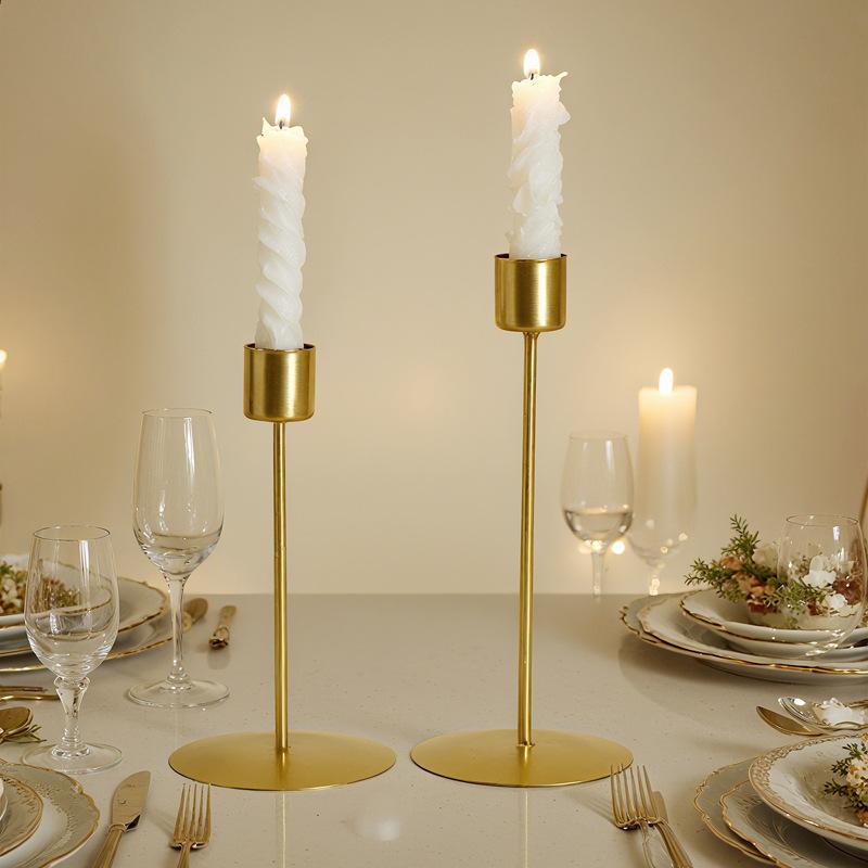 Europäischen Stil Metall Kerzenhalter Einfache Goldene Hochzeit Dekoration Bar Party Wohnzimmer Dekor Wohnkultur Kerzenhalter