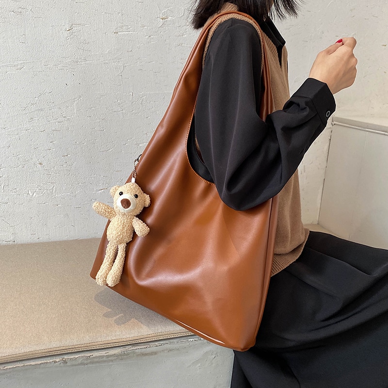 с доставкой High Capacity PU Leather Bags2020 Trend Crossbody Bags Lady Bear pendant Handbags Female Shoulder Simple Bag