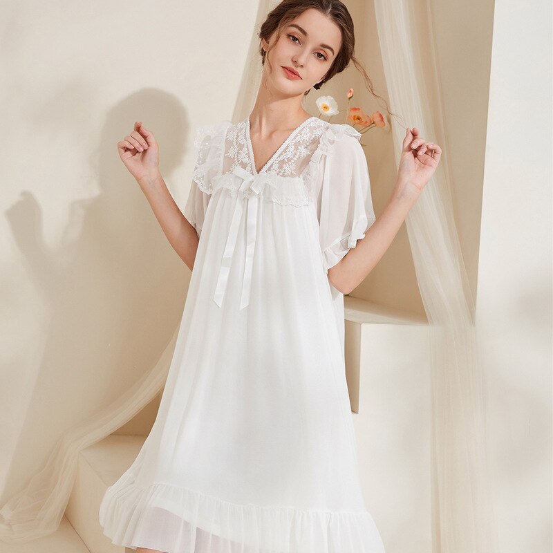 Camisón de princesa Lolita para mujer, ropa de dormir de encaje blanco Kawaii, Estilo Vintage victoriano