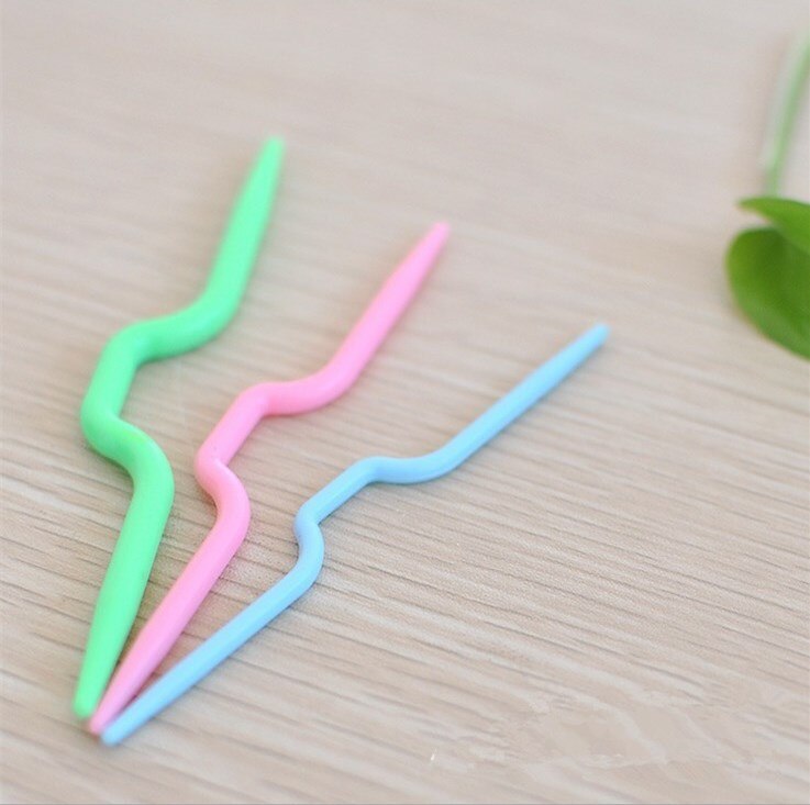 3 Size ABS Plastic Crochet Hook Knitting Needles Twist Curved Needle DIY Tool