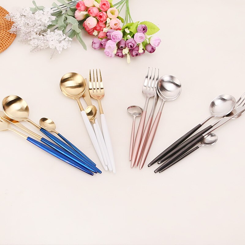 4pcs Serviesje servies 304 Roestvrij 18/10 Staal Bestek Set Steak Mes Vork Eetstokjes Set Koffie Lepel Theelepel Fla