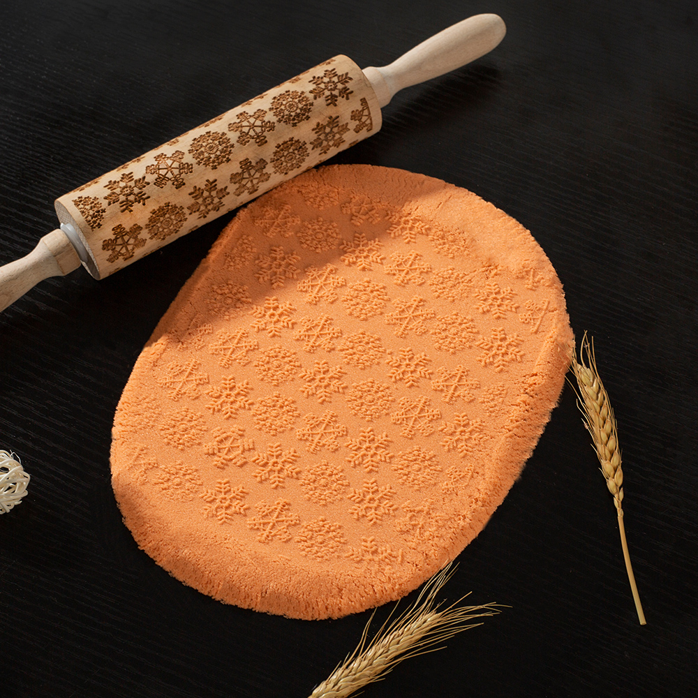 3D Christmas Rolling Pin Wooden 29 Patterns Embossed Imprinted Patterned Cookie Made Roll Pin Bakery Baking Pastry Tools: C