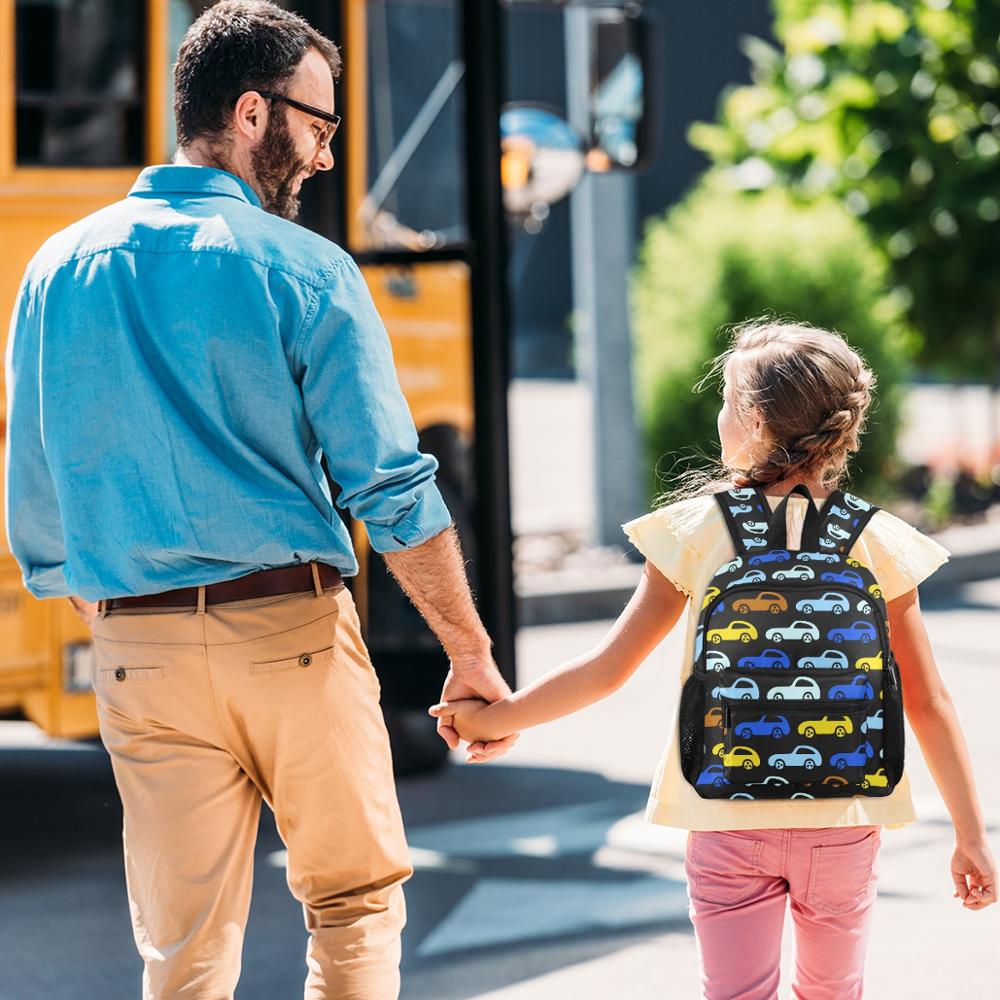 ALAZA Rucksack kleine mädchen Schule tasche Kindergarten Vorschule Tasche freundlicher Geeignet für 3-8 jahre alt schwarz Auto Karikatur tasche Kleine