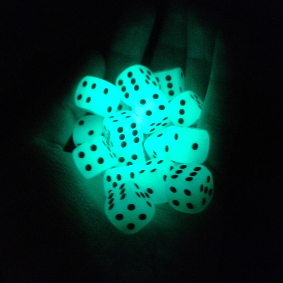 6 pz/lotto 14mm 6 lati dadi nottilucenti cubi luce notturna divertimento luminoso Bar notturno KTV intrattenimento gioco dadi all&#39;ingrosso