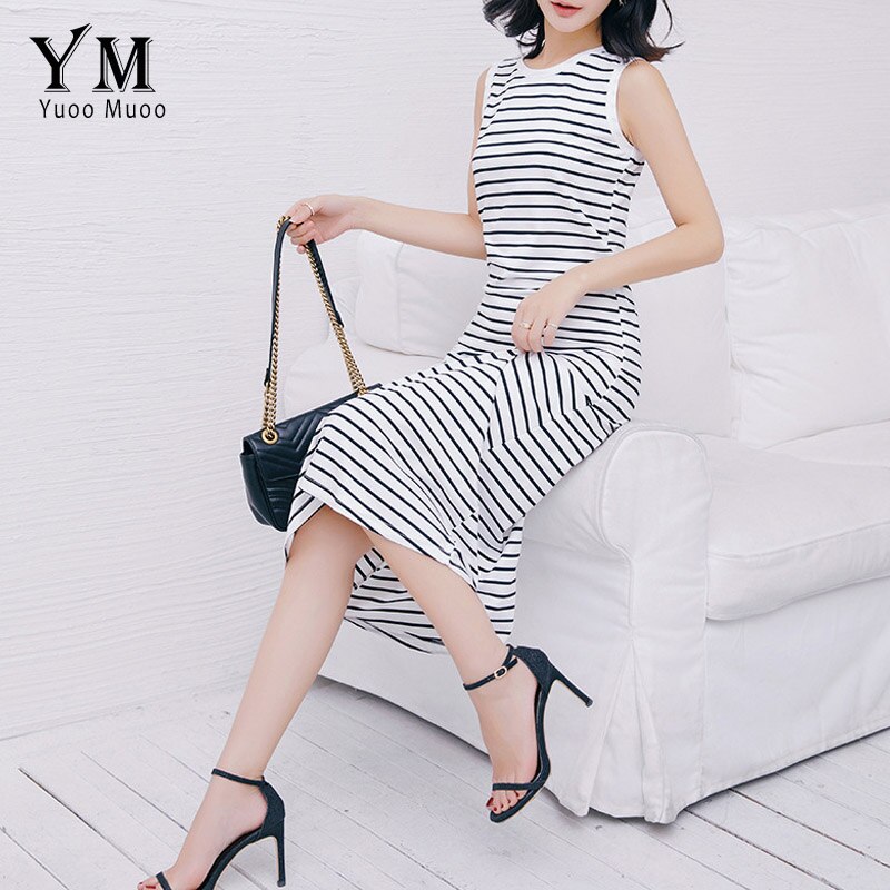 Yuoomuoo plus size lang sommer kvinder kjole hvid sort stribet afslappet maxi tank kjole a line strand kjole streetwear: Hvid hals / L