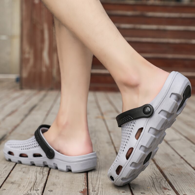 Uomini Piscina Sandali di Estate Scarpe Da Spiaggia All'aperto degli uomini Slip On Zoccoli Giardino Casual Doccia Con Acqua Pantofole