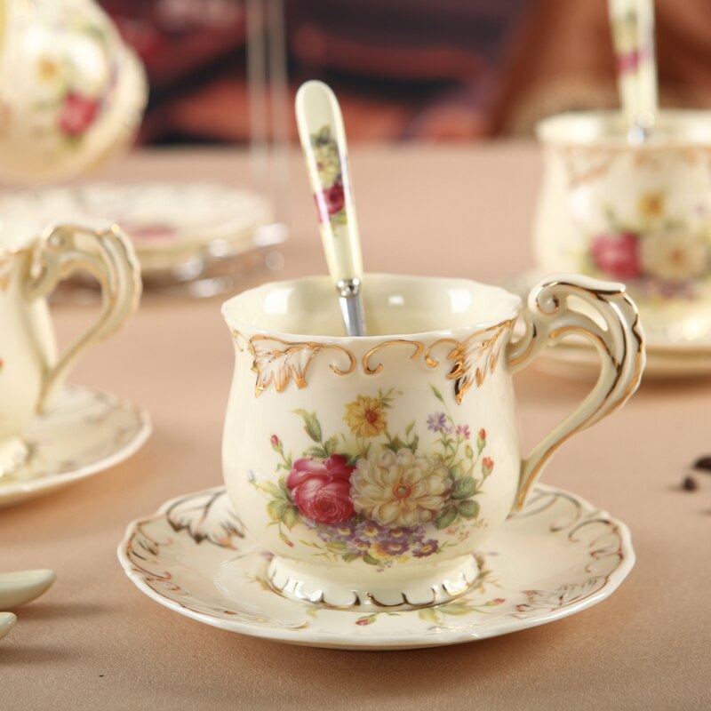 Juego de taza y platillo de café de cerámica rosa de estilo europeo, porcelana de alta calidad, tazas de té de la tarde inglesas, plato y cuchara.