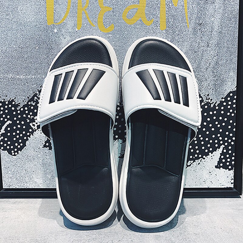 Men Casual Beach Shoes Black White Men Travel Slippers Beach Slippers Mens Comfortable Bathroom Slippers