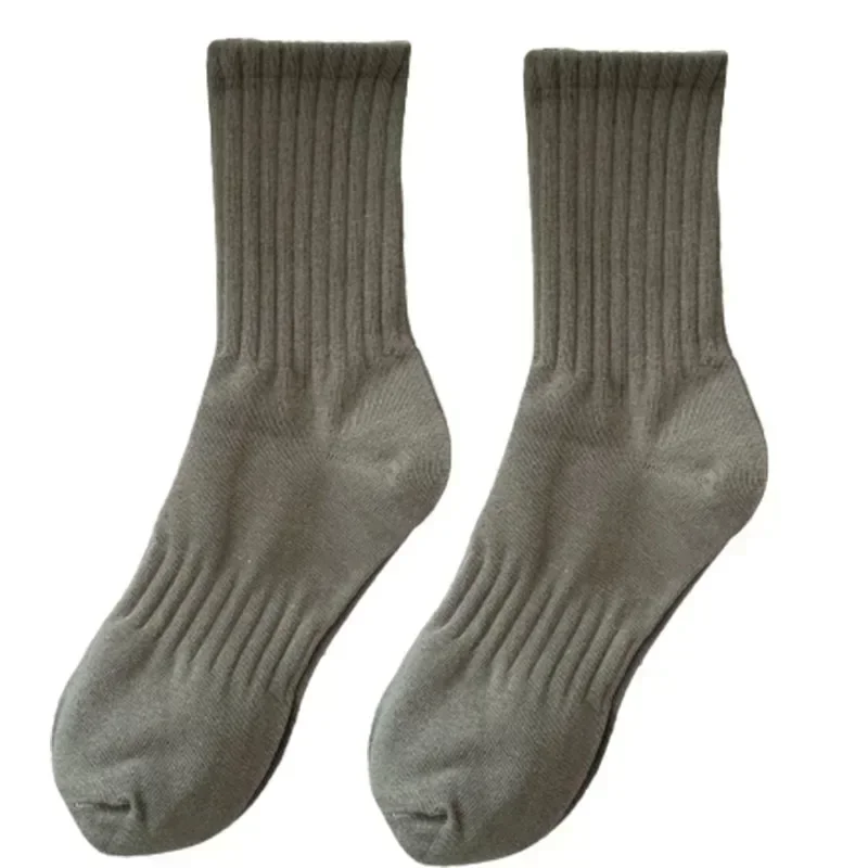 1/5 pares de Calcetines gruesos de algodón para hombre, Calcetines largos de felpa con parte inferior sólida, Calcetines deportivos blancos y negros, Calcetines informales transpirables para hombre: Talla única / Verde