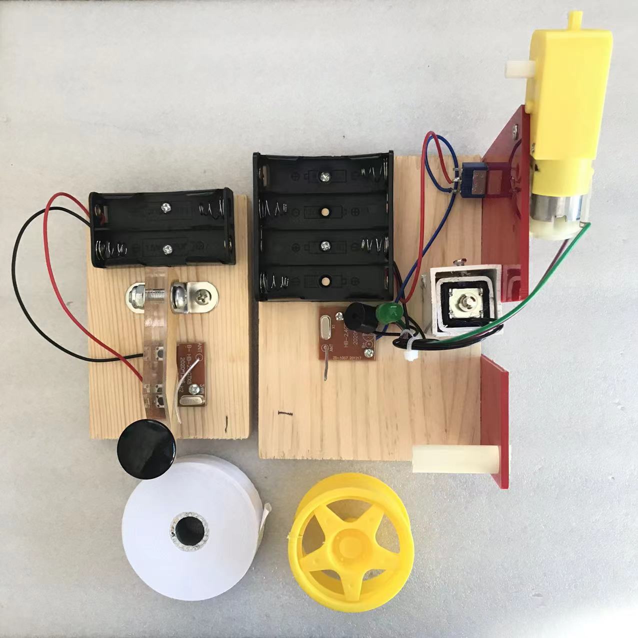 Radiotelegraph punch card transmitter Morse code telegraph sound and light cassette tape open space up to 200 meters