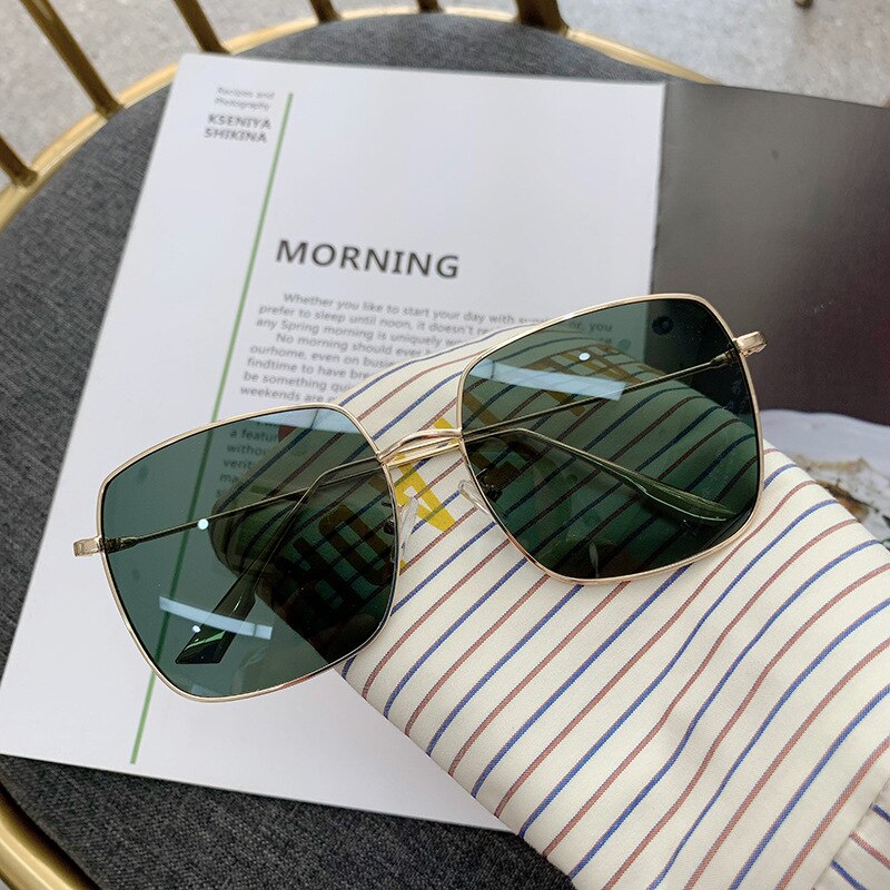 Ronde heren zonnebril met groot montuur en grote lenzen voor dames: 3