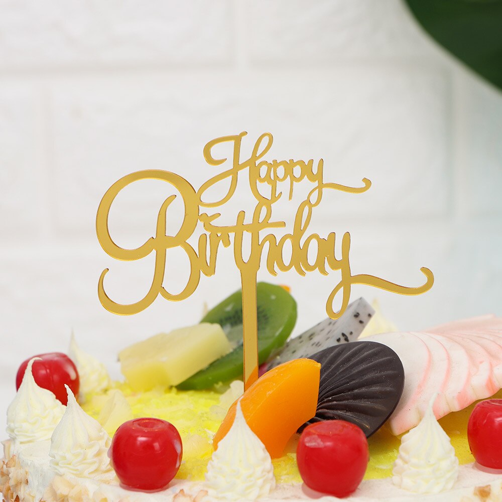 Happy birthday taarttopper van acryl met letters, goud en zilver, decoratie voor een jongensverjaardagsfeestje of bruiloft.