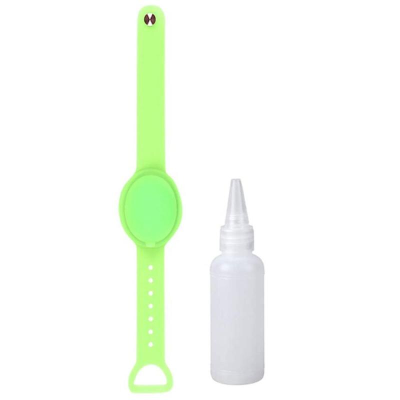1 Pc Hand Sanitizer Disinfectant Dispenser Silicone Bracelet Wristband Hand Dispenser Wearable Wash Hand Sanitizer Pumps Squeeze: Light Grey