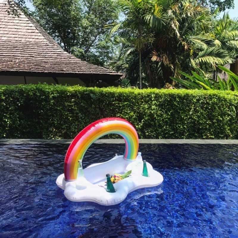 Sommer pool fest spand regnbue sky kop holder oppustelig pool flyde øl drikke køligere bord bar bakke strand svømning ring
