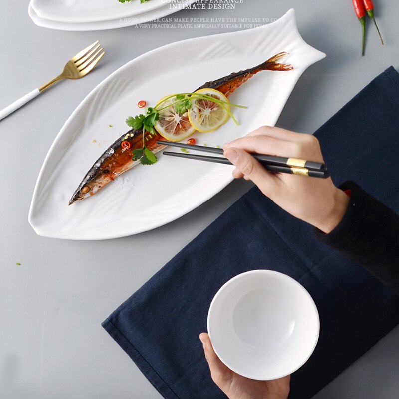 Pure white ceramic fish plate, fish-shaped plate, deep dish, household large dish plate, fish plate, tableware, restaurant, Japa
