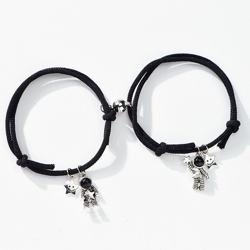 2Pcs/set Couple Bracelet Magnetic Attraction Bracelet Friendship Rope Bracelet Cute Star Astronaut Bracelet for Women: black silver