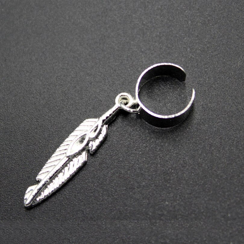 1pc oorbellen zonder gaatjes in de vorm van een manchet met een bladveer als hanger, zonder gaatjes, oorbellen met een clip voor een feestje voor dames.: Zilveren kleur