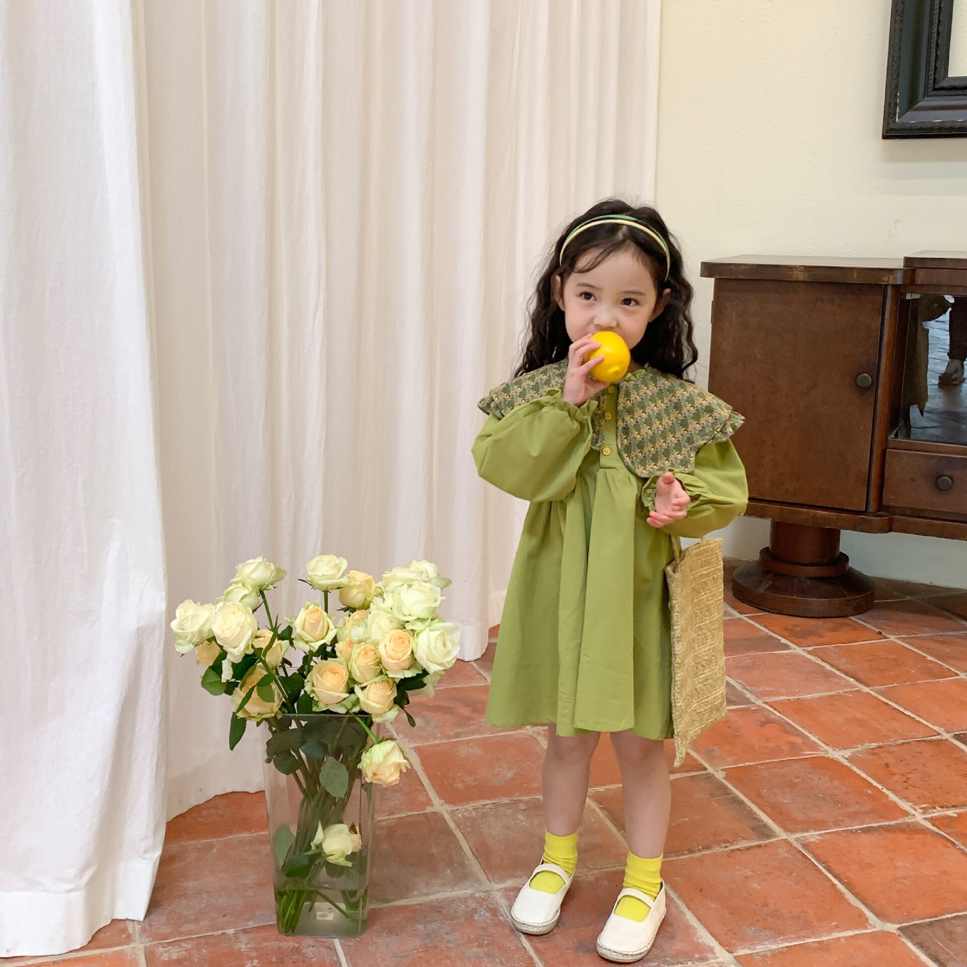 Abito da principessa a maniche lunghe in cotone a maniche lunghe in cotone verde floreale per ragazze primaverili