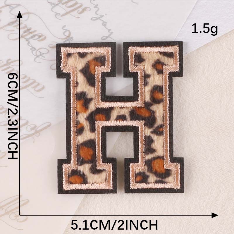 Parches de insignia de letras del alfabeto inglés A ~ Z, apliques bordados con estampado de leopardo, pegatinas para planchar para ropa, ropa con nombre DIY: Pistola de metal