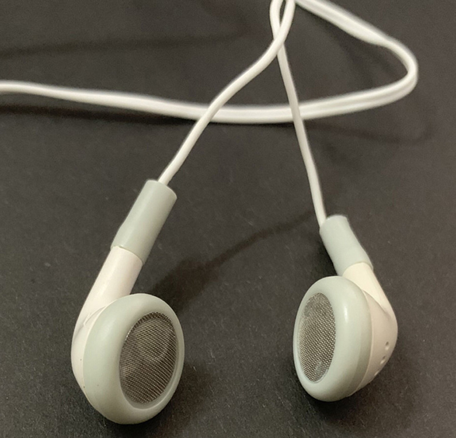 3.5mm In-ear Earbuds Earphone Headphone for iPhone Samsung MP3 MP4 PSP