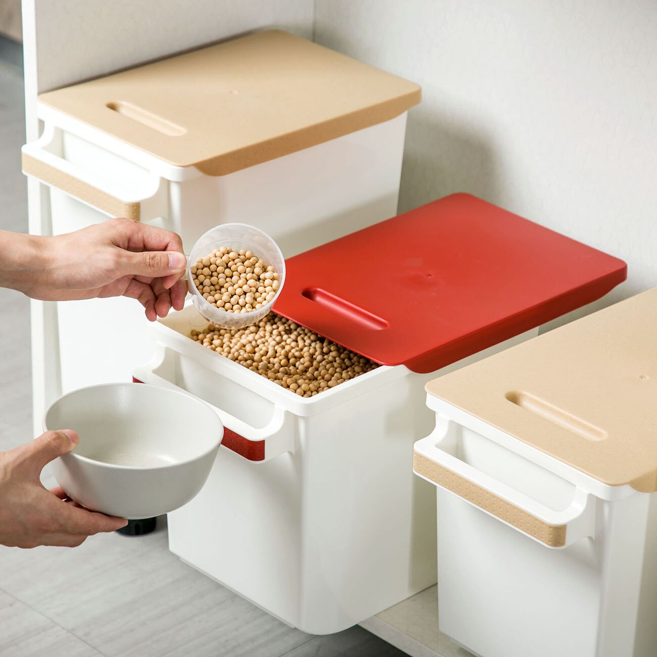10/15KG grande boîte de rangement de riz de cuisine avec la caisse de récipient de farine de Grain de roue boîtes de récipient de riz en plastique bac scellé anti-poussière