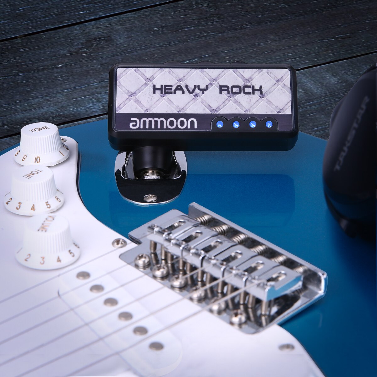 Guitar Headphone Amplifier Amp Headphone Jack &amp; Aux In with Classic Rock Distortion Effect Built-in Rechargeable Battery