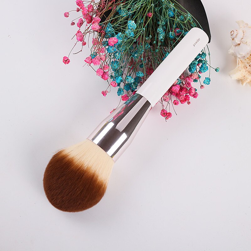 Pinceau à Maquillage MANFEI Pour Poudre, Fond De Teint Et Blush - Longueur 19.5 Cm - Noir