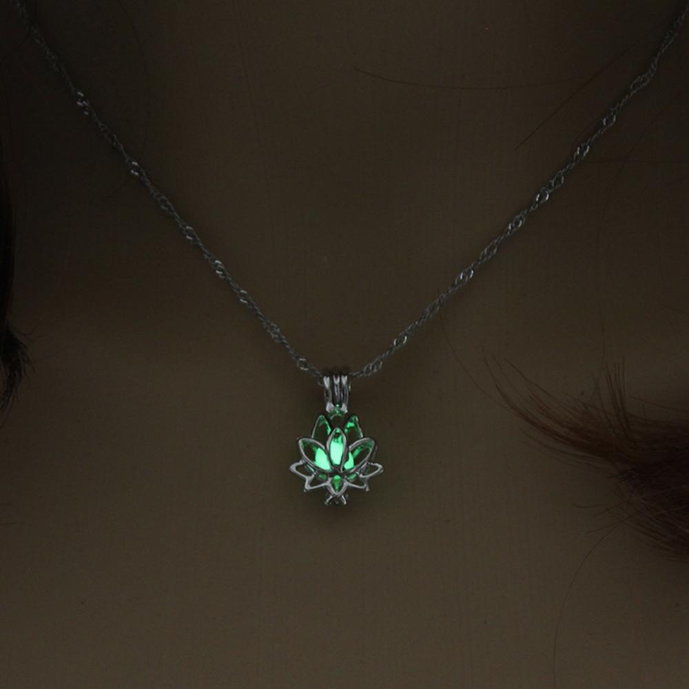 3 Kleuren Lotus Bloem Hanger Ketting Charm Ketting Hanger Glow In The Dark Choker Verklaring Ketting Lichtgevende Partij Sieraden: Yellow Green