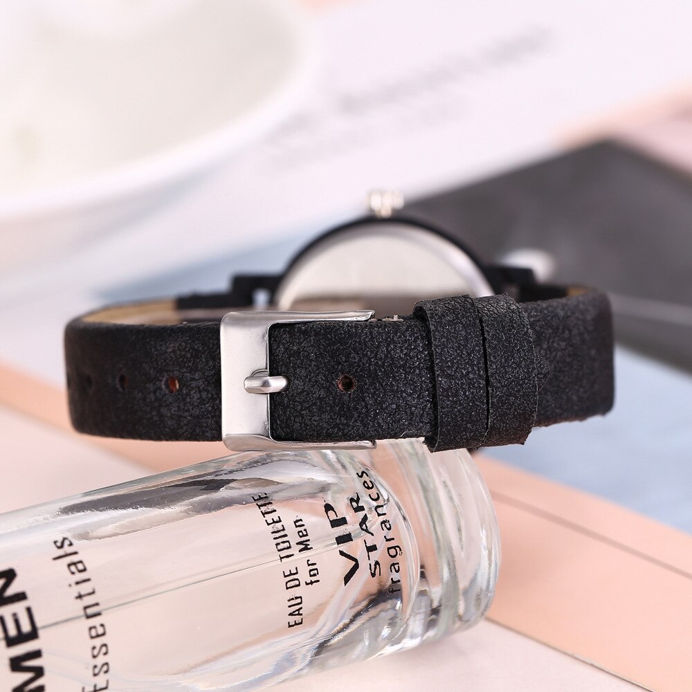 Dameshorloges minimalisme armbandhorloge vrouw relogio leer strass analoog quartzhorloge damesklok montre femme