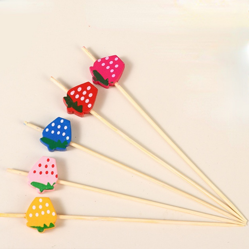 100pcs Colorful Strawberry Fruit Stick Colorful Bamboo Stick Fruit Stick Kid Cocktail Garnish Salad Sandwich Toothpick: strawberry mix