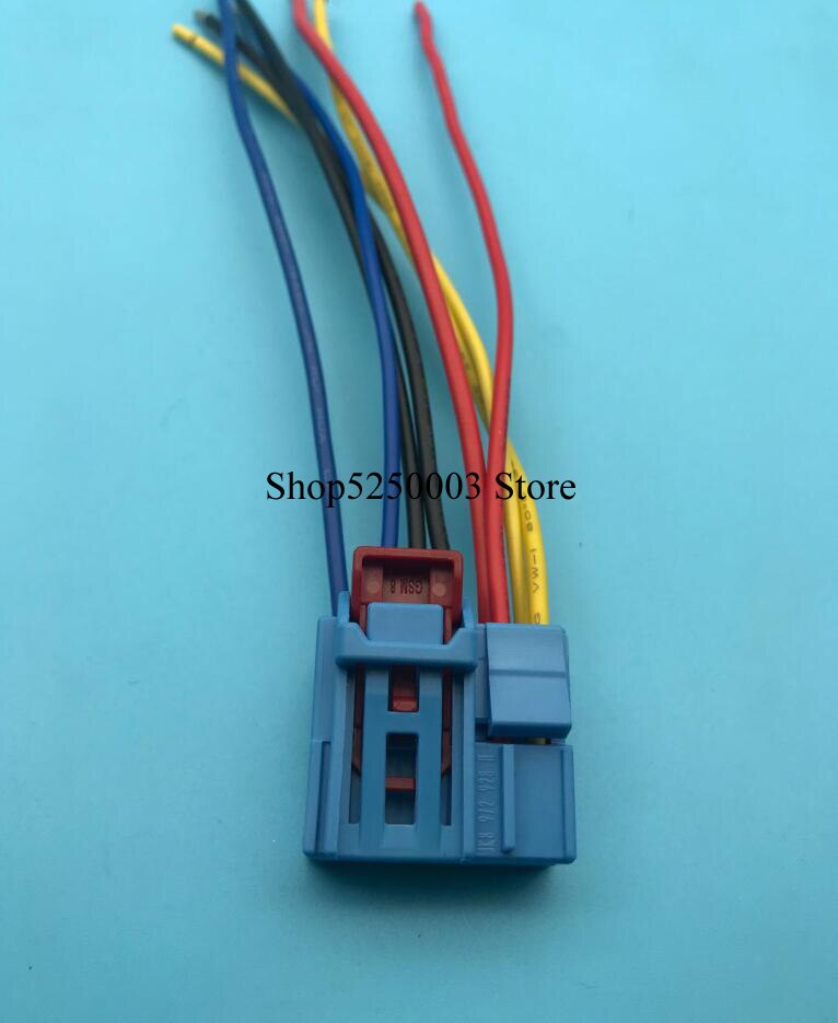 8 pin connector 1K8 972 928 B For rear taillight plug rear brake light plug Waterproof taillight pl ug with and without wires: 10 with wire