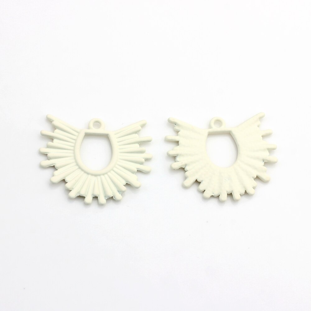 Accesorios para hacer pendientes de joyería, Charms de aleación de Zinc de Color dorado con pintura en aerosol geométrica exagerada, flores del sol, 6 unids/lote: White