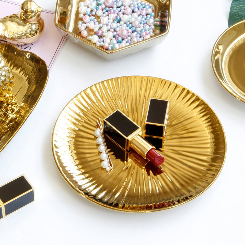 European luxury gold ceramic jewelry plate objects small tray jewelry storage plate home furnishing pieces: Streamline plate