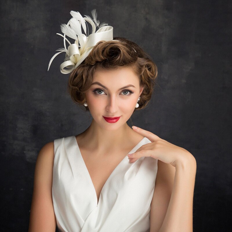 Offre spéciale blanc plume ruban mariée chapeaux mariage chapeau femmes Bow mariée coiffe Acsessoire pour cheveux