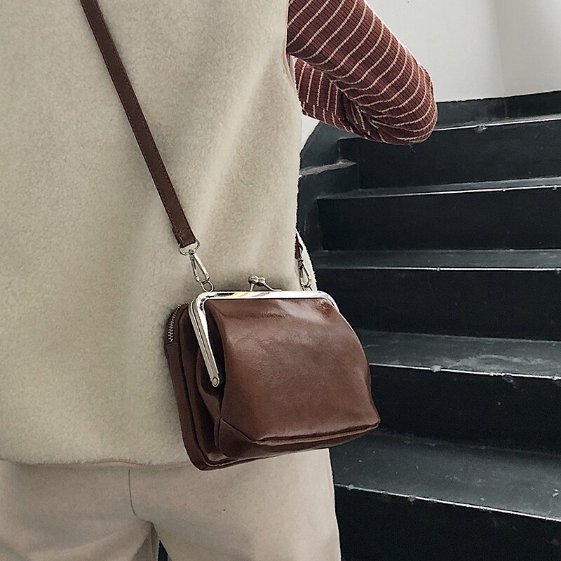 Chique koreaanse schoudertas met cliptas