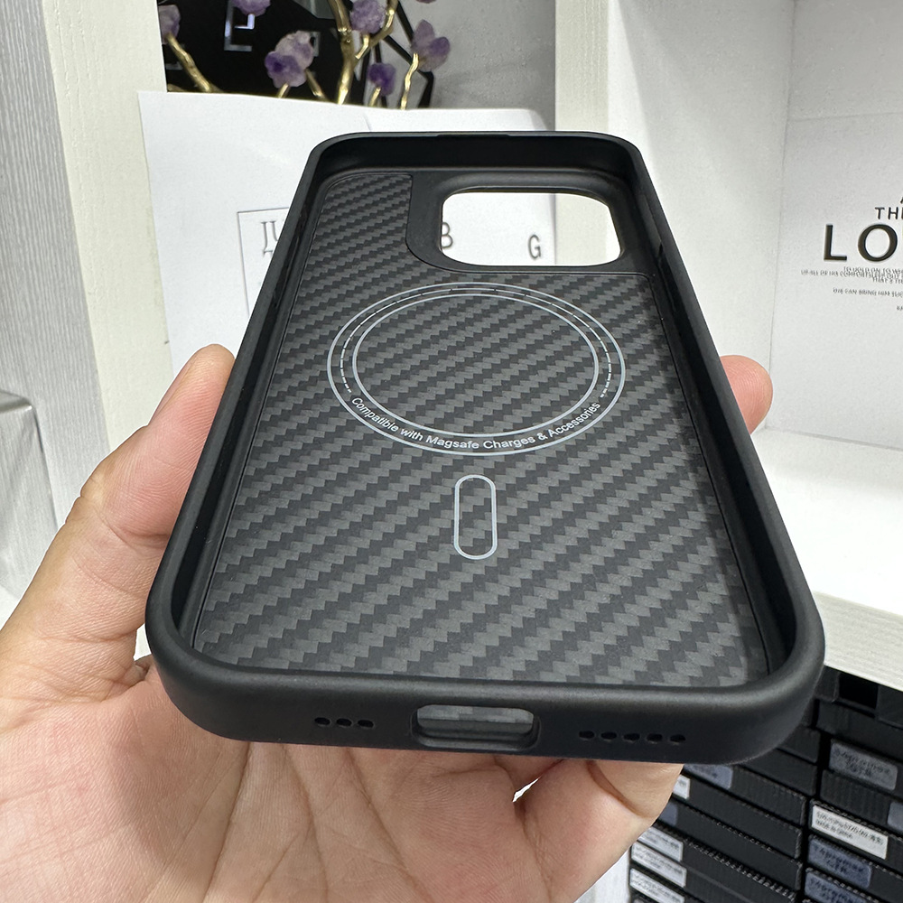 Kevlar carbon fiber phone case for iPhone 16 15Pro 14Pro max 13Pro with wireless charging protective case For iPhone 15 PLus
