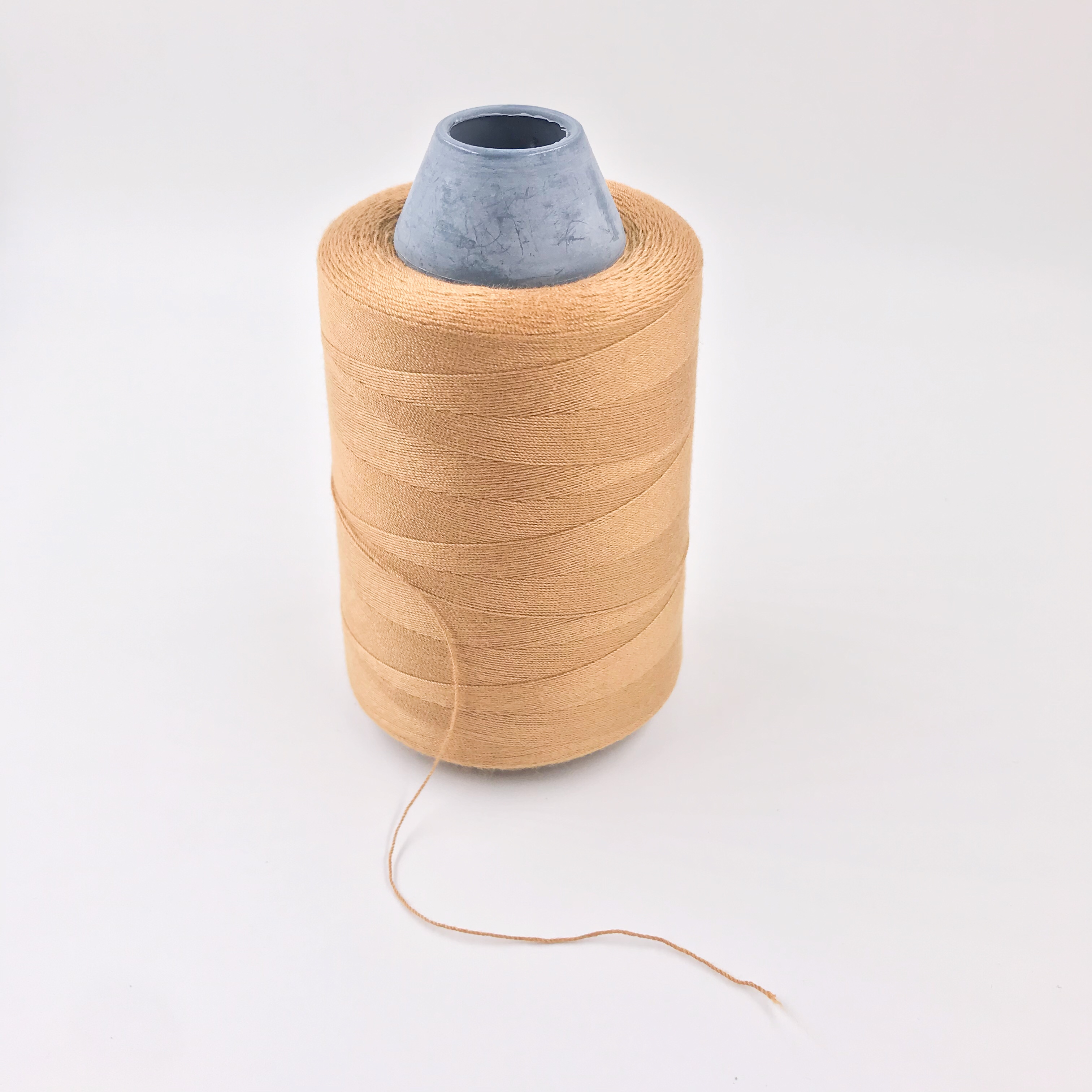 20 S / 3 big sewing thread 4500 yards 100% polyester cotton configuration Sewing thick thread colour thread denim thread