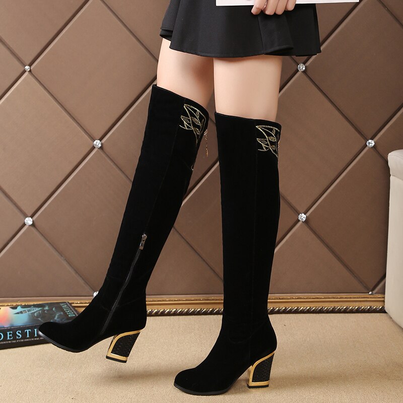 Vrouwen Knie Hoge Laarzen Suede Metalen Mode Laarzen Winter Schoeisel Schoenen Rits Chunky Hakken Metalen Decoratie Y960
