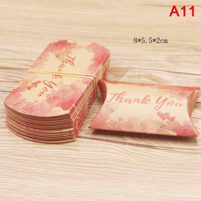 10Pcs Kraft Papier Doos Kussen Vorm Snoep Wedding Favor Supplies Dozen: A11