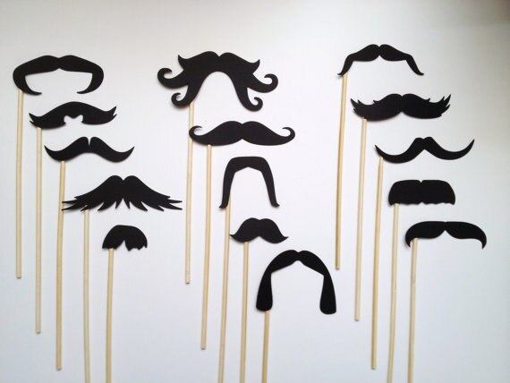Rolig mustasch fotobås rekvisita set bröllop födelsedag bruddusch möhippa rekvisita på en pinne photobooth
