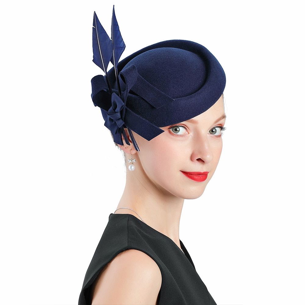 Kvinnors fedoras hatt brun fascinator keps för kyrka bröllop kvinna hatt ull blomma dekoration dam bowler hattar