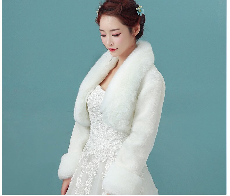 Faux Fur Bridal Wedding Wraps White Red Winter Wedding Coats Jackets Bolero For Evening Dress Warm Bridal Shawl Cape LT036