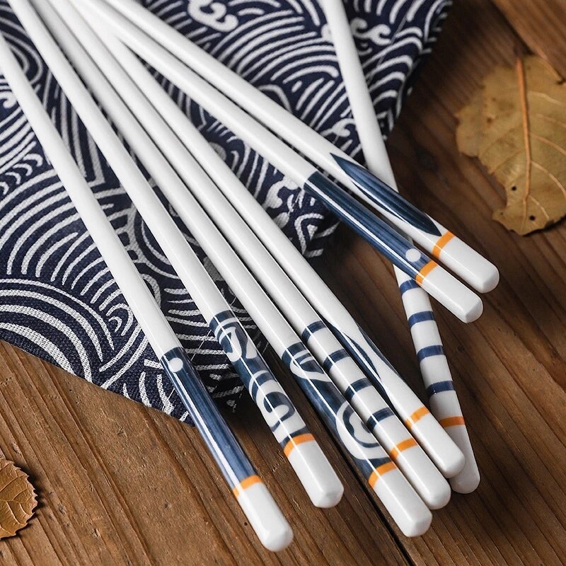 1 Paar Blauwe En Witte Keramische Japanse Stijl Eetstokjes Bone Porselein Lange Sushi Huishouden Eetstokjes