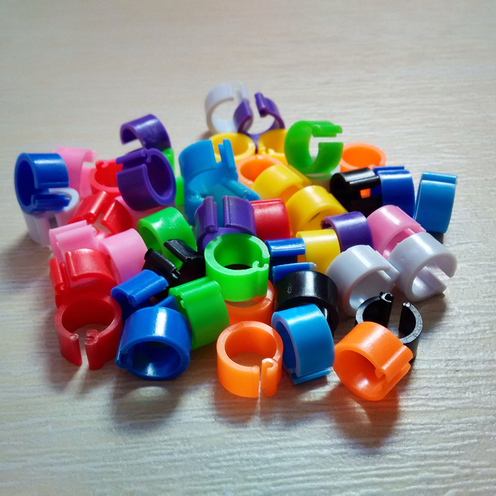 100 stks/set Binnendiameter 7mm Plastic Open Type Gesp Kip Eend Gans Voet Ring Gevogelte Been Rings