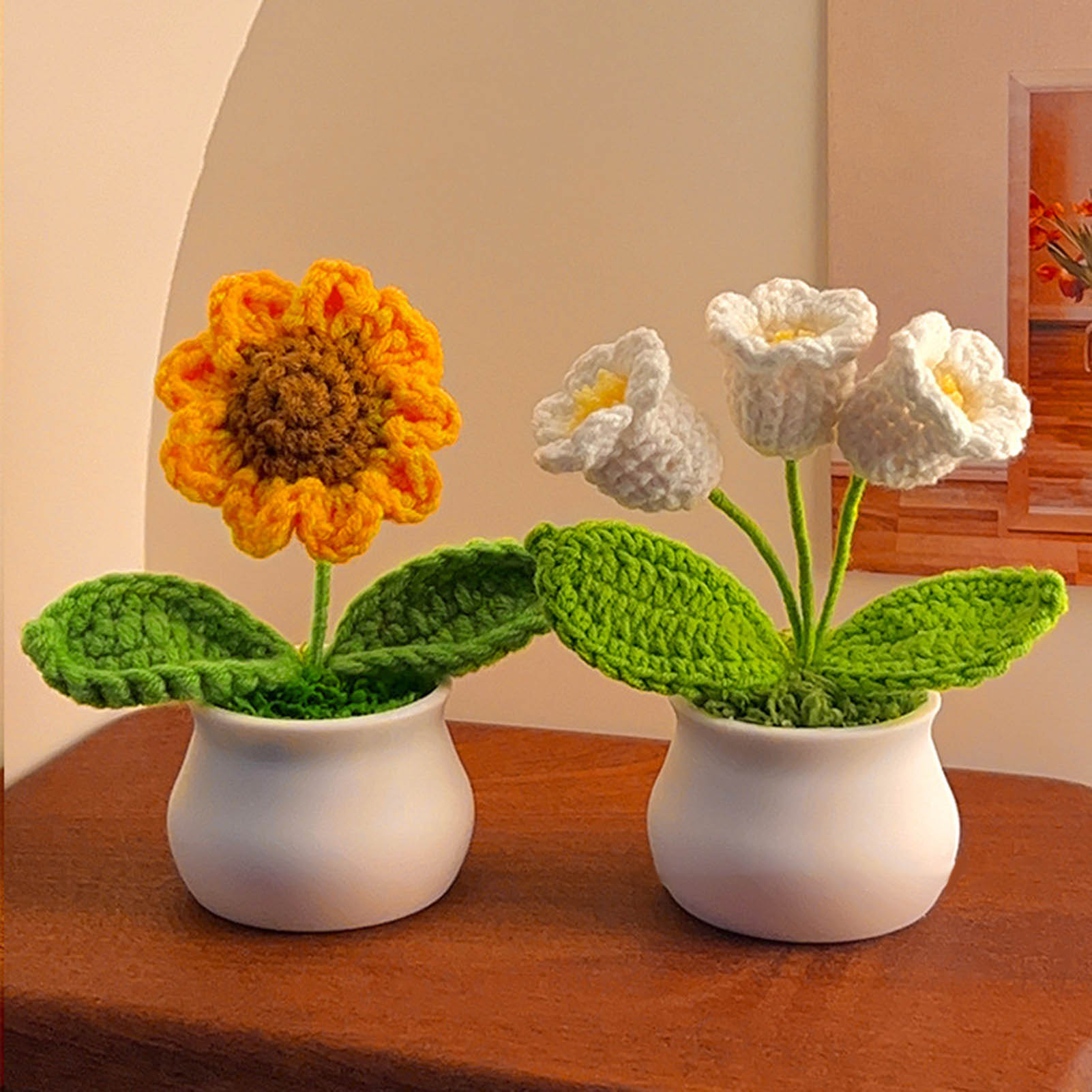 Fiori tutto'uncinetto Simpatico ottavino fiore in vaso Fiori tutto'uncinetto Decorazione della casa per soggiorno telecamera da letto Decorazioni per il desktop Regali di compleanno